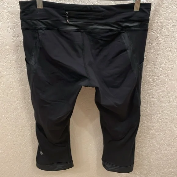 Women's Lululemon Chase Me Crop II Leggings, Black, Size 10 - Picture 6 of 13